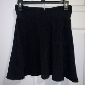 Black skirt, some texture, flows